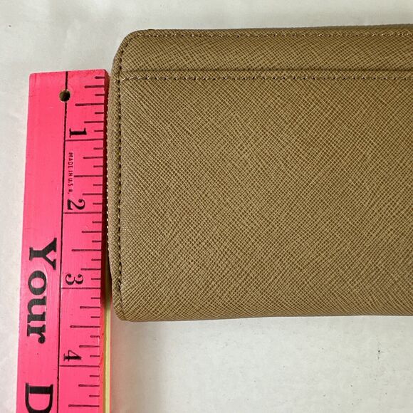 New CALVIN KLEIN Beige/Camel Leather Top Zip Wristlet Wallet Retail $78 NWT - Picture 8 of 8
